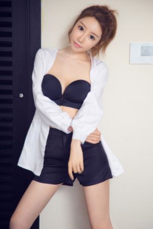 楼上的女邻居在线观看